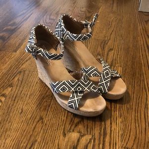 Tom’s tribal design wedges